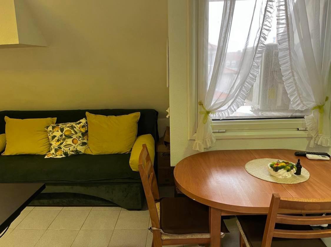 Apartment за гости сънрайз с гледка към река дунав *